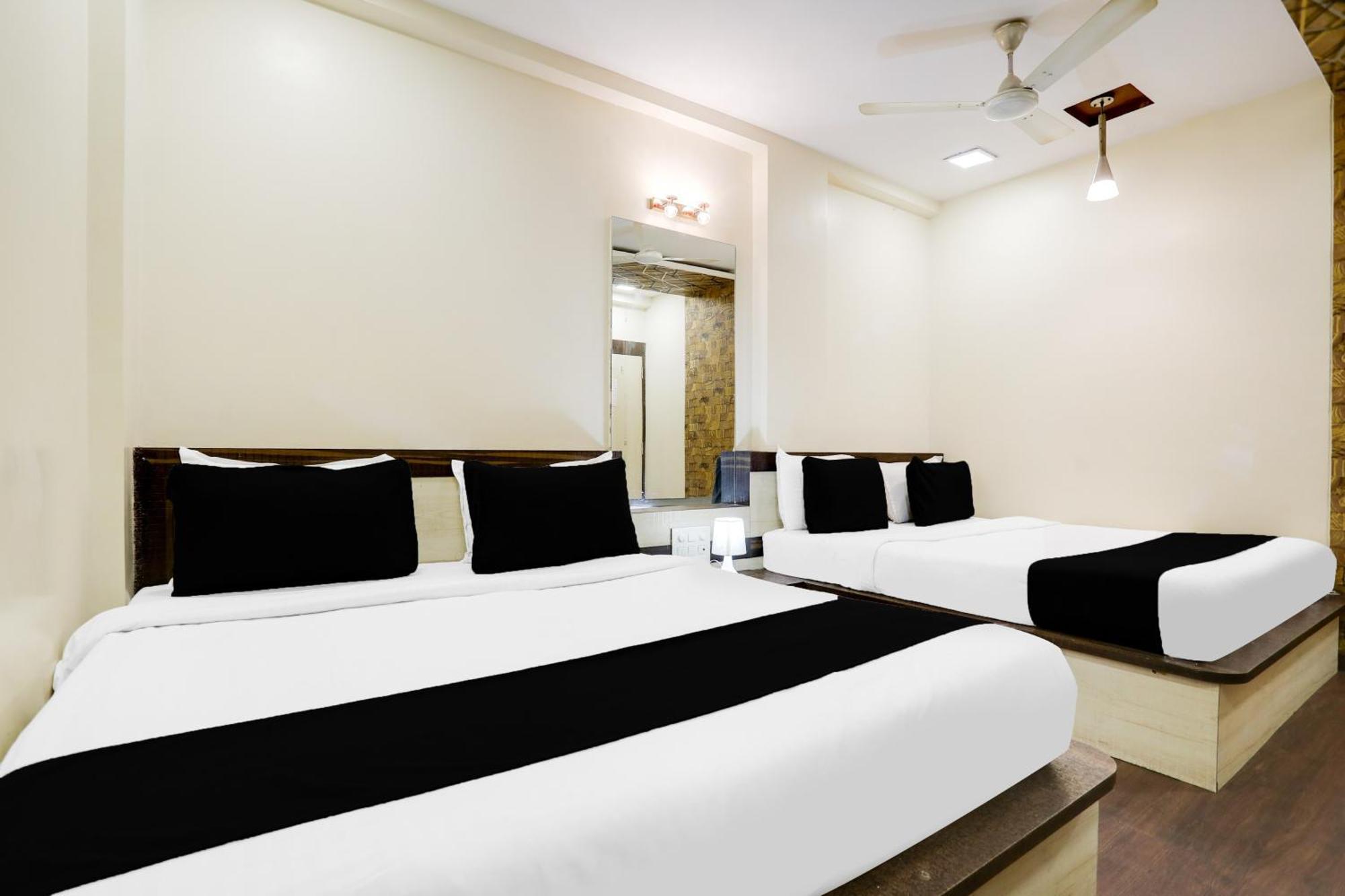 Super Hotel O Palkhi Road Near Sai Baba Temple Formerly Netra Sai Shirdi Exterior photo